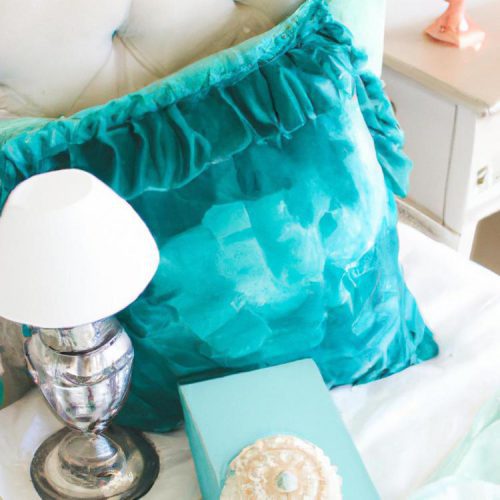 Sypialnia turkusowe dodatki – jak wprowadzić kolory do swojego wnętrza?
