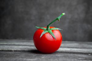 jak przycinać pomidory